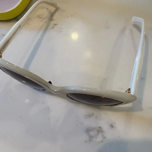 Emilio Pucci White Sunglasses with Case - Picture 6 of 8